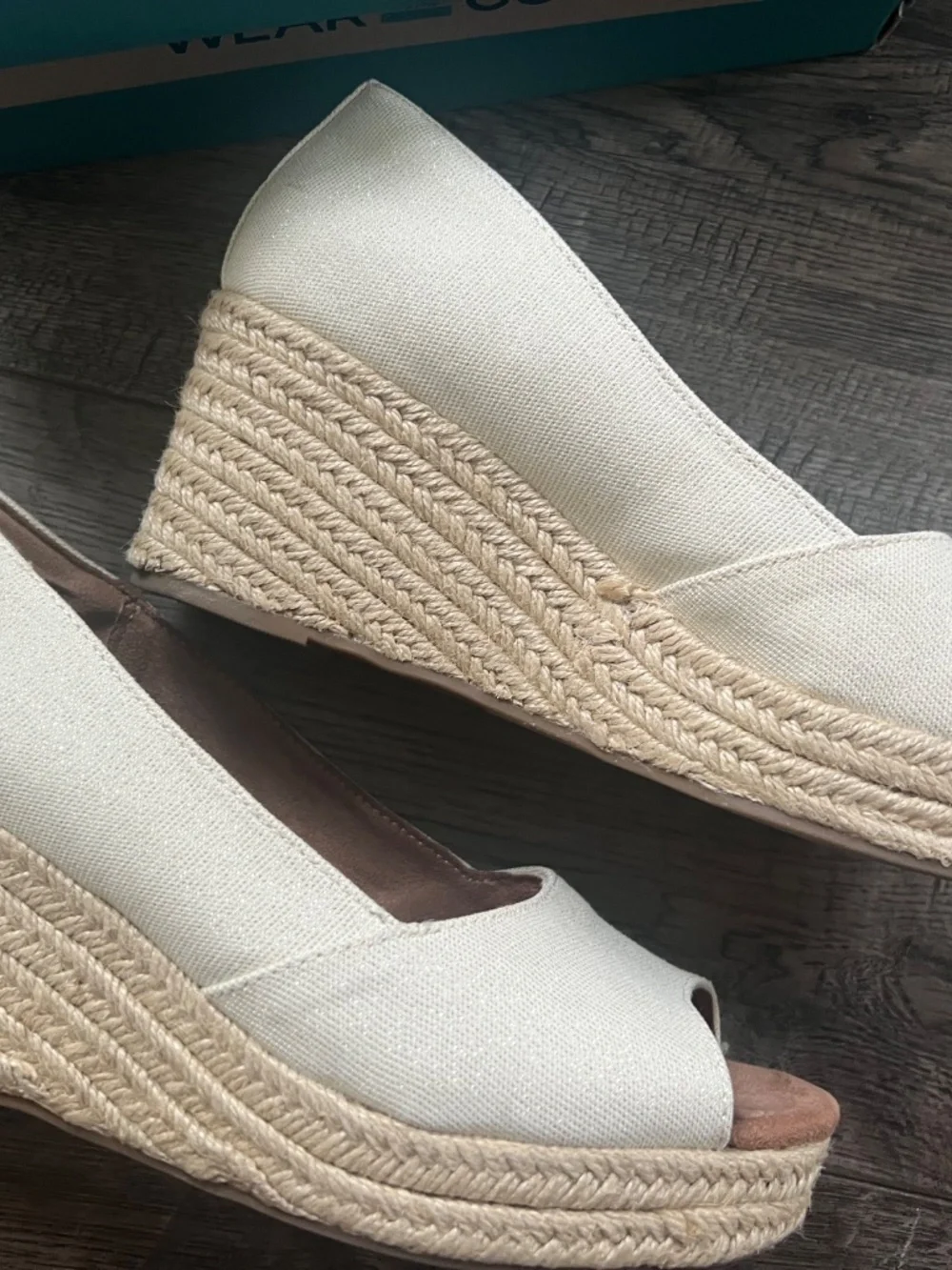Tom’s wedge heels in cream with gold metallic fleck size 8, worn once!